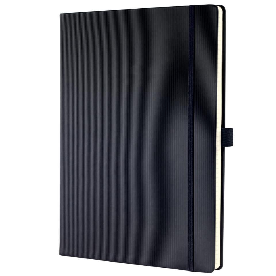 Notitieboek Conceptum Pure A4 zwart hardcover.genummerde pagina's, inhoudsopgave, sluiting d.m.v. elastiek, lus voor pen, 2 leeslintjes.194pagina's 80 grams chamoiskleurig papier.